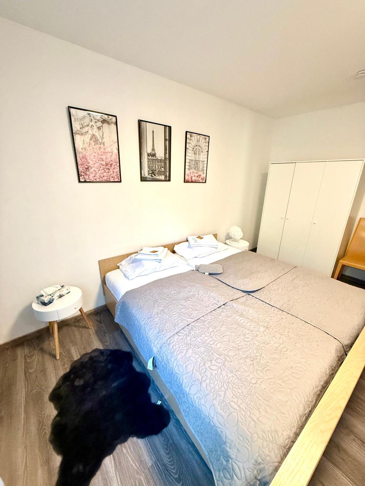 Sweet 15 Apartment *