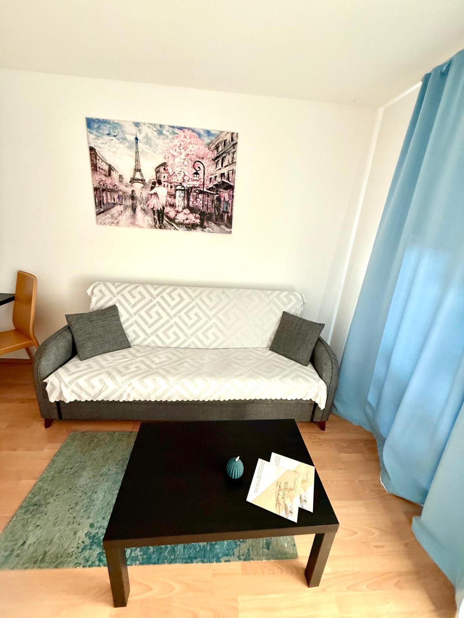 Apartment Sweet 15 *